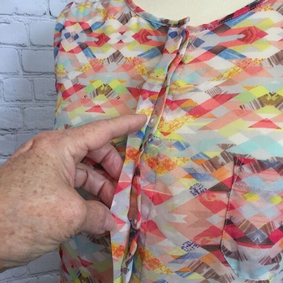 Cabi Avery Tunic  - Picture 3 of 7